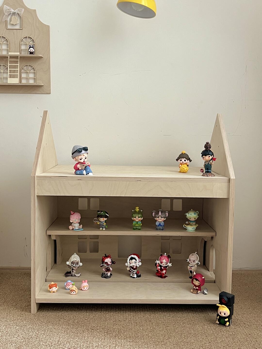 Wooden House-Shaped Display Shelf – Multi-Level Organizer for Collectibles & Toys