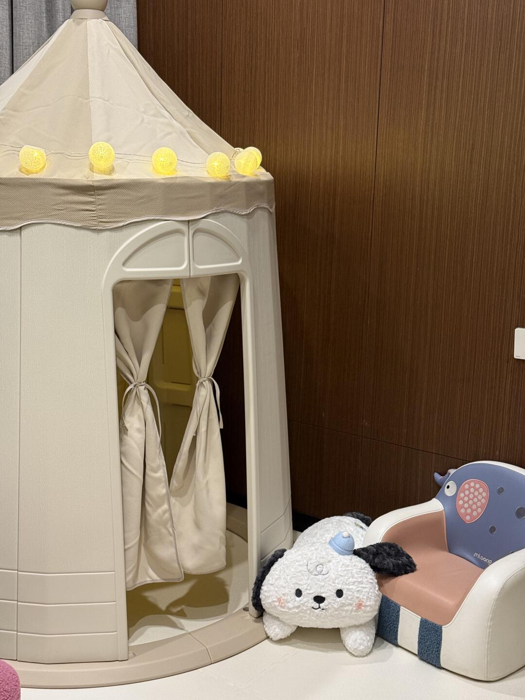 Kids Indoor Playhouse Tent – Princess Castle Style with Soft Curtains and LED Light Decoration