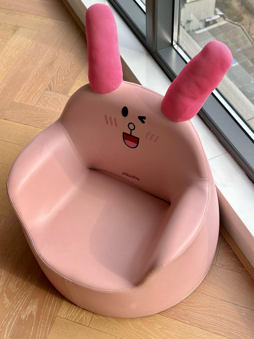 Pink Bunny Kids Chair – Cute Winking Cartoon Armchair with Plush Ears (Seating / Toddler Furniture)