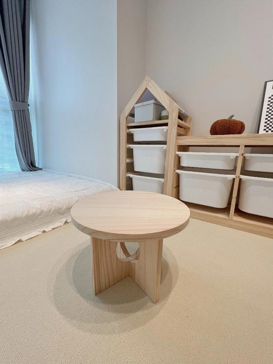 Minimalist Kids Wooden Round Table – Natural Pine Montessori Play Table with Modern Cutout Base