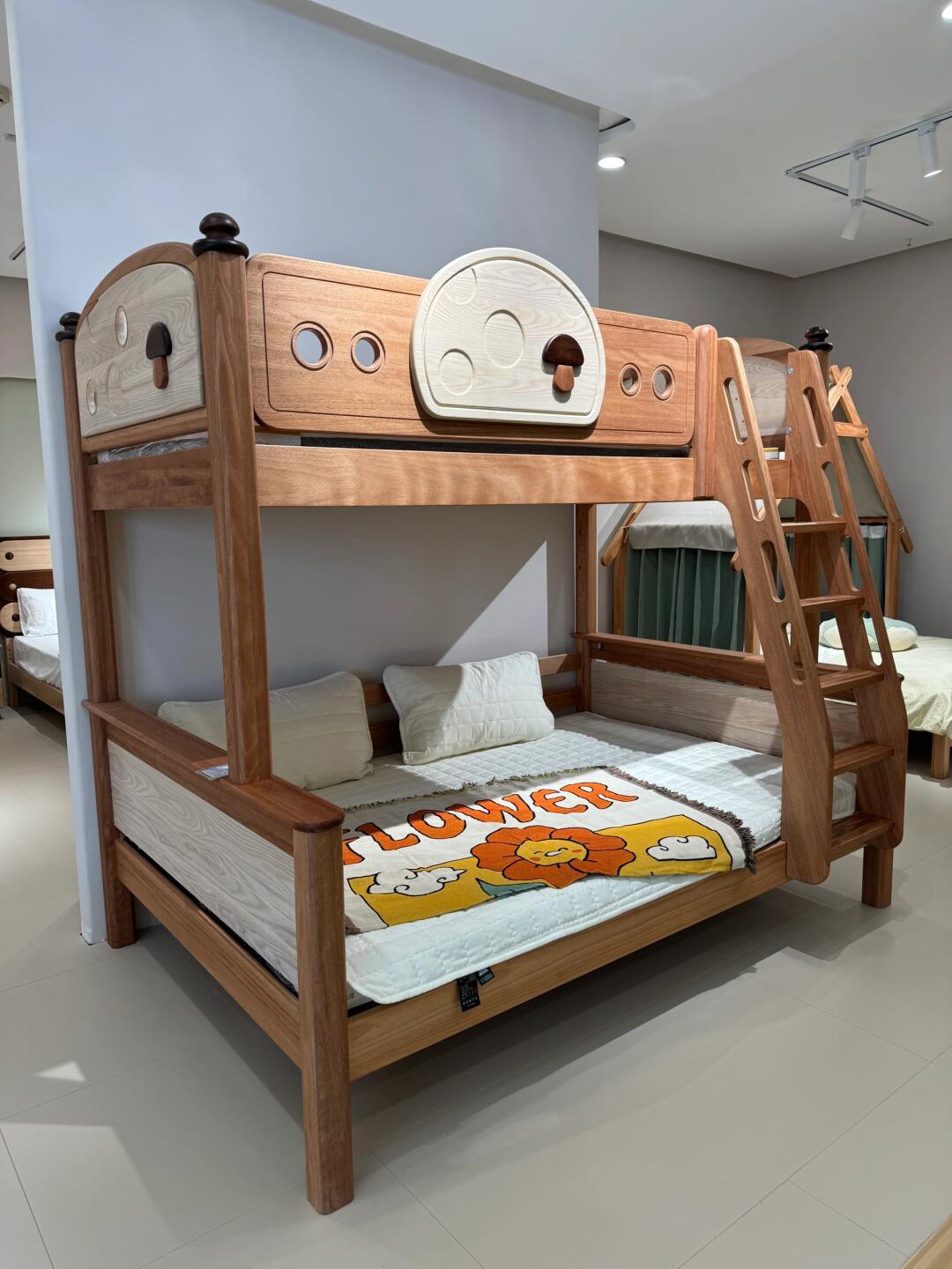 Wooden Bunk Bed with Mushroom-Themed Design – Sturdy & Stylish Kids’ Loft Bed