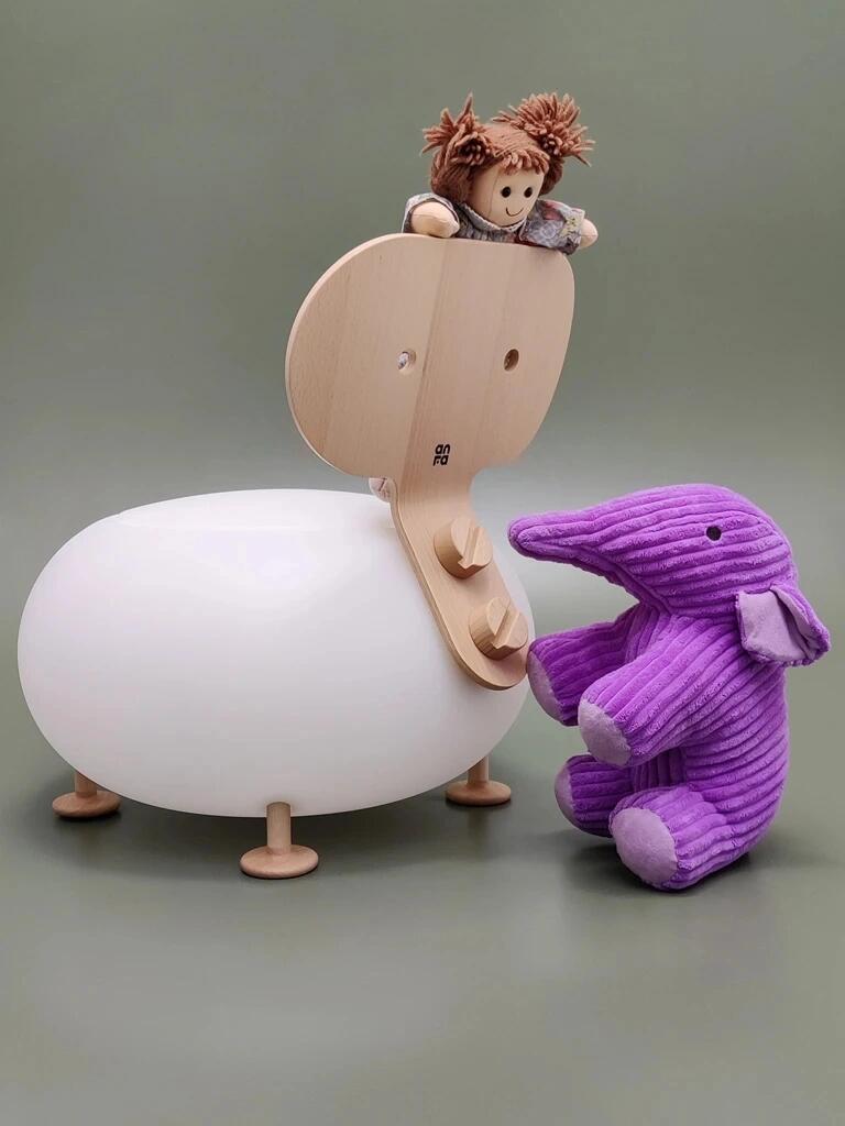 Minimalist Animal-Inspired Kids Chair – Modern Cartoon Chair with Rounded Seat & Wooden Backrest (Children’s Furniture / Designer Decor)