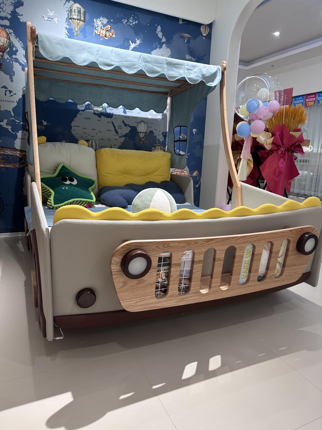 Adventure-Themed Camper Van Bed – Fun & Cozy Kids’ Sleeping Space